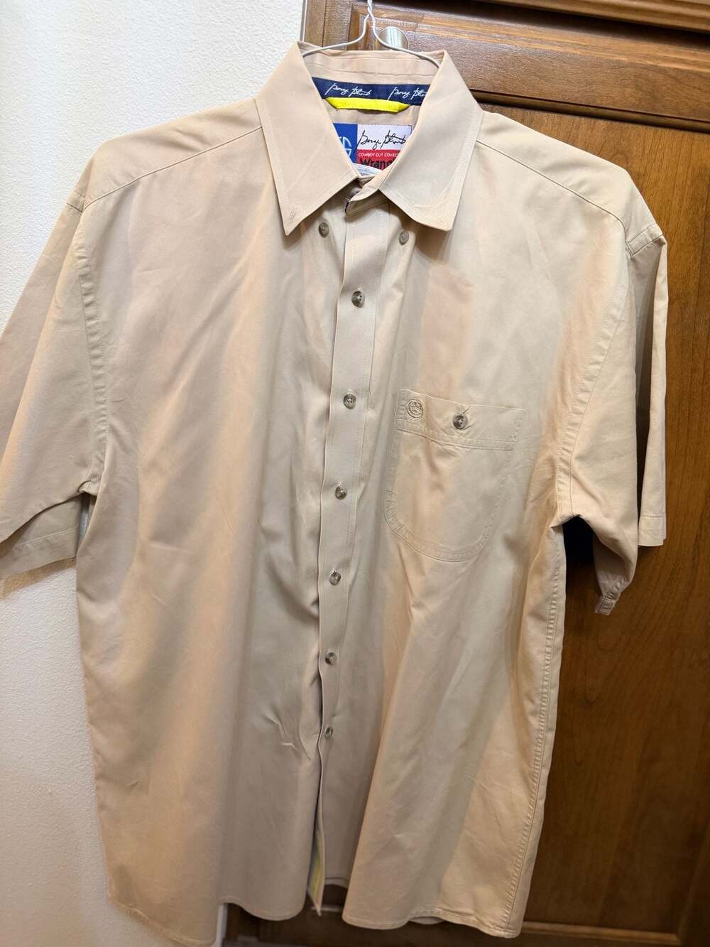 Wrangler George Strait Cowboy Cut Collection Men's Short Sleeve Cotton Shirt